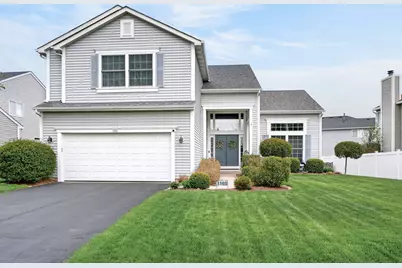 1160 Heavens Gate, Lake in the Hills, IL 60156 - Photo 1