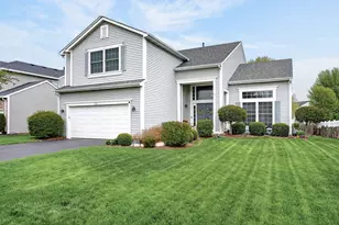 1160 Heavens Gate, Lake in the Hills, IL 60156 - Photo 3