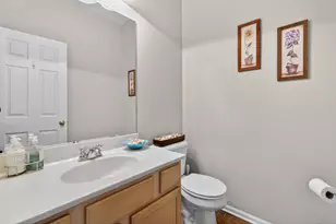 1160 Heavens Gate, Lake in the Hills, IL 60156 - Photo 25