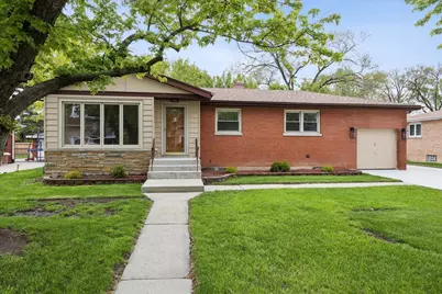 8759 Mobile Avenue, Oak Lawn, IL 60453 - Photo 1