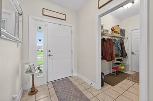 676 Persimmon St, Dekalb, IL 60115 - Photo 9