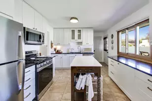 1144 N Fischer Dr, Addison, IL 60101 - Photo 5