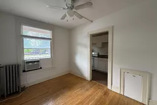 28W579 Stafford Pl, Warrenville, IL 60555 - Photo 9