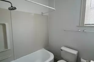 28W579 Stafford Pl, Warrenville, IL 60555 - Photo 7