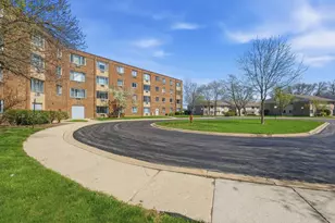 1500 Robin Cir, Hoffman Estates, IL 60169 - Photo 23