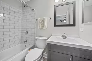 985 Brower Dr, Roselle, IL 60172 - Photo 15