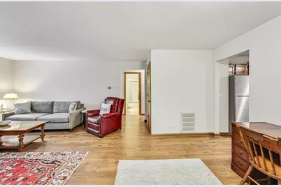 120 E Winchester Road #D, Libertyville, IL 60048 - Photo 9