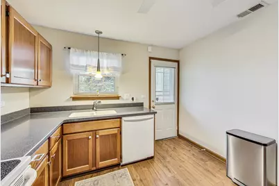 120 E Winchester Road #D, Libertyville, IL 60048 - Photo 11