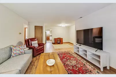 120 E Winchester Road #D, Libertyville, IL 60048 - Photo 5
