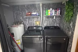 1424 Woodbridge Rd, Joliet, IL 60436 - Photo 7