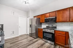 8510 Foxborough Way, Joliet, IL 60431 - Photo 5