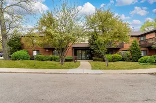 33561 N Royal Oak Ln, Grayslake, IL 60030 - Photo 1