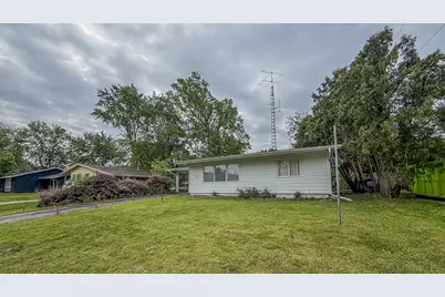 1001 E Burkwood Drive, Urbana, IL 61801 - Photo 1