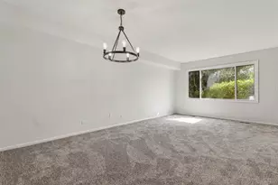 151 S Ruga Ct, Addison, IL 60101 - Photo 7