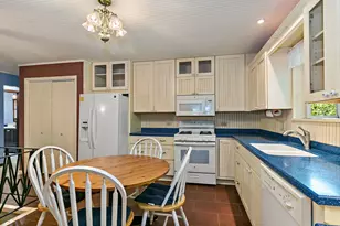 2 Summit Ave, East Dundee, IL 60118 - Photo 11