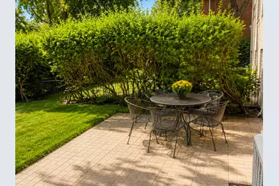 8125 S Prairie Park Place, Chicago, IL 60619 - Photo 47