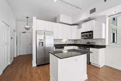 230 W Division Street #1408, Chicago, IL 60610 - Photo 3