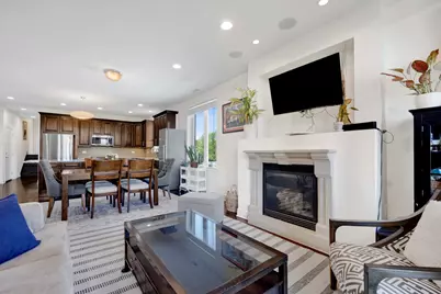 4156 N Elston Avenue #3N, Chicago, IL 60618 - Photo 5