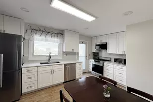 233 Crescent Dr, Glenview, IL 60025 - Photo 5
