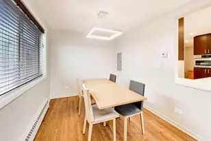 2722 Central St, Evanston, IL 60201 - Photo 11
