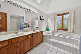 676 Old Westbury Rd, Crystal Lake, IL 60012 - Photo 37