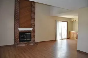 101 S Oakhurst Dr, Aurora, IL 60504 - Photo 3