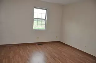 101 S Oakhurst Dr, Aurora, IL 60504 - Photo 7