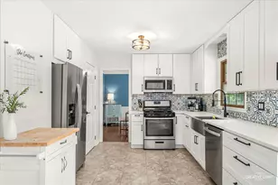 847 Woodland Hills Rd, Batavia, IL 60510 - Photo 9
