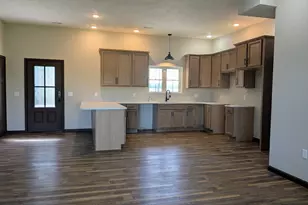 521 Dewolf St, Odin, IL 62870 - Photo 11