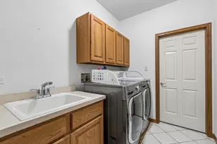 1105 Portsmouth Cir, Gurnee, IL 60031 - Photo 29