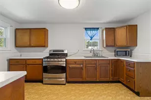 209 E Griggs St, Mansfield, IL 61854 - Photo 11