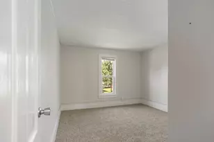 209 E Griggs St, Mansfield, IL 61854 - Photo 23
