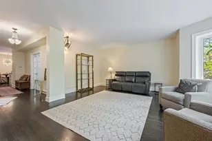 927 Hinman Ave, Evanston, IL 60202 - Photo 5