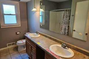 420 S Wood St, Nashville, IL 62263 - Photo 11