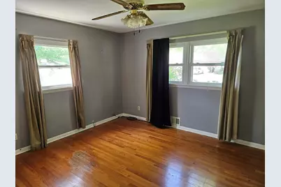 420 S Wood Street, Nashville, IL 62263 - Photo 9