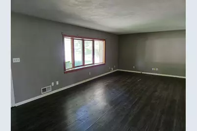 420 S Wood Street, Nashville, IL 62263 - Photo 5