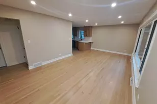 307 N Fairview Ave, Mount Prospect, IL 60056 - Photo 3