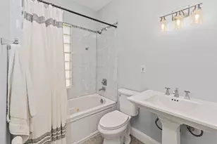 135 S Cuyler Ave, Oak Park, IL 60302 - Photo 15