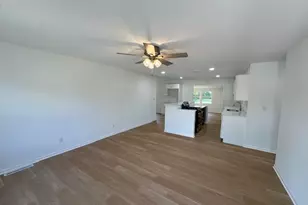 403 W James St, Dwight, IL 60420 - Photo 5