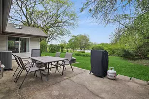 932 W Weathersfield Way, Schaumburg, IL 60193 - Photo 19