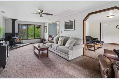 932 W Weathersfield Way, Schaumburg, IL 60193 - Photo 9