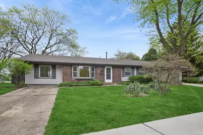 932 W Weathersfield Way, Schaumburg, IL 60193 - Photo 1