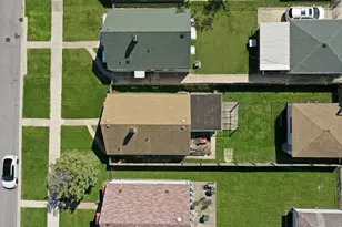 114 Geneva Ave, Bellwood, IL 60104 - Photo 5