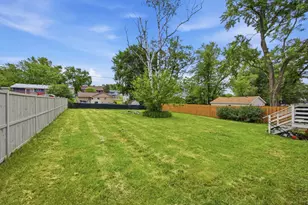 1112 Spruce St, Lake in the Hills, IL 60156 - Photo 15
