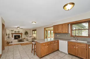 11515 Ellwood Greens Rd, Genoa, IL 60135 - Photo 11