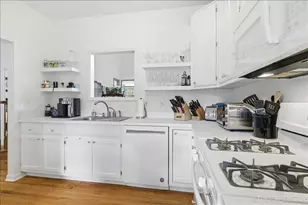 2012 Waverly Cir, Saint Charles, IL 60174 - Photo 5