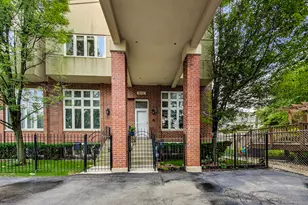4915 W Gunnison St, Chicago, IL 60630 - Photo 1