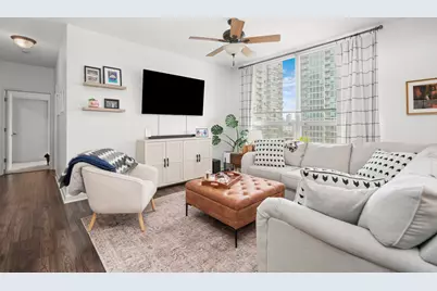 421 W Huron Street #1009, Chicago, IL 60654 - Photo 7