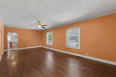 518 W Harrison Street, Villa Grove, IL 61956 - Photo 5