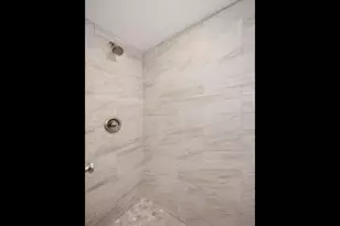 2630 W Estes Ave, Chicago, IL 60645 - Photo 21